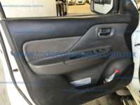 Mitsubishi L200 2016 4p Doble L4/2.5/T Diesel Man 4X4 2016 Mitsubishi L200 Ingreso Interiores 11