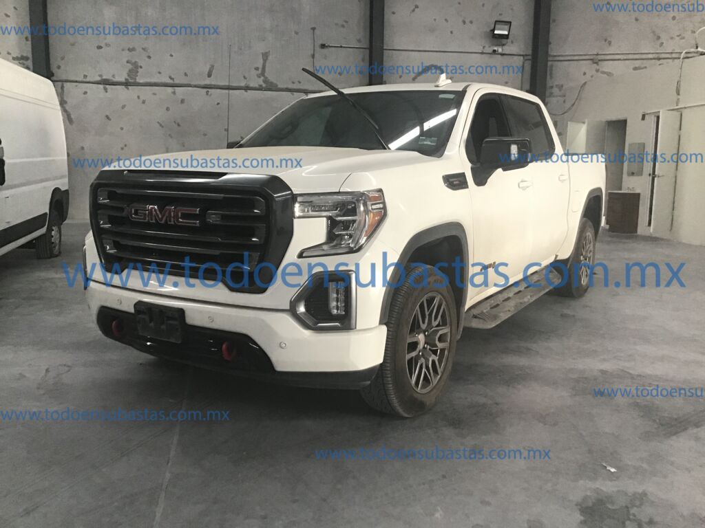 GMC Sierra 2020 4p AT4 CarbonPro Crew Cab V8/6.2 Aut AB5C8686-6DF9-434C-903E-D009B8EFFDC5