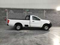 Nissan NP300 Estacas 2018 2p L4/2.5 Man D/H Paq. Seg. 2018 Nissan NP300 Estacas Venta Exteriores 4