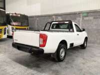 Nissan NP300 Estacas 2018 2p L4/2.5 Man D/H Paq. Seg. 2018 Nissan NP300 Estacas Venta Exteriores 5