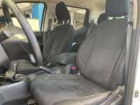 Nissan NP300 Doble Cabina 2020 4p SE L4/2.5 Man A/A Paq. Seg. 2020 Nissan NP300 Doble Cabina Venta Interiores 14