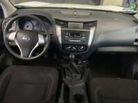 Nissan NP300 Doble Cabina 2020 4p SE L4/2.5 Man A/A Paq. Seg. 2020 Nissan NP300 Doble Cabina Venta Interiores 4