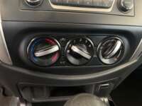 Nissan NP300 Doble Cabina 2020 4p SE L4/2.5 Man A/A Paq. Seg. 2020 Nissan NP300 Doble Cabina Venta Interiores 7
