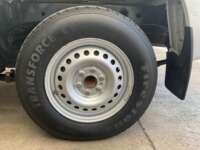 Nissan NP300 Doble Cabina 2020 4p SE L4/2.5 Man A/A Paq. Seg. 2020 Nissan NP300 Doble Cabina Venta Llantas 4