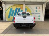 Nissan NP300 Frontier 2021 4p SE L4/2.5 Man 2021 Nissan NP300 Frontier Venta Exteriores 6