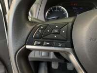 Nissan NP300 Frontier 2021 4p SE L4/2.5 Man 2021 Nissan NP300 Frontier Venta Interiores 5