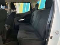 Nissan NP300 Doble Cabina 2018 4p SE L4/2.5 Man A/A Paq. Seg. 2018 Nissan NP300 Doble Cabina Venta Interiores 16