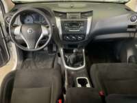 Nissan NP300 Doble Cabina 2018 4p SE L4/2.5 Man A/A Paq. Seg. 2018 Nissan NP300 Doble Cabina Venta Interiores 4