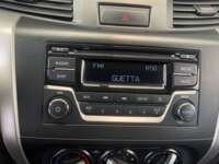 Nissan NP300 Doble Cabina 2020 4p SE L4/2.5 Man A/A Paq. Seg. 2020 Nissan NP300 Doble Cabina Venta Interiores 6