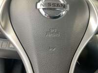 Nissan NP300 Doble Cabina 2020 4p SE L4/2.5 Man A/A Paq. Seg. 2020 Nissan NP300 Doble Cabina Venta Interiores 10