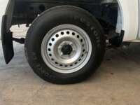 Nissan NP300 Doble Cabina 2020 4p SE L4/2.5 Man A/A Paq. Seg. 2020 Nissan NP300 Doble Cabina Venta Llantas 7