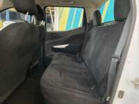 Nissan NP300 Doble Cabina 2019 4p SE L4/2.5 Man A/A Paq. Seg. 2019 Nissan NP300 Doble Cabina Venta Interiores 16