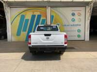 Nissan NP300 Doble Cabina 2019 4p SE L4/2.5 Man A/A Paq. Seg. 2019 Nissan NP300 Doble Cabina Venta Exteriores 6