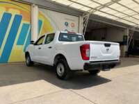 Nissan NP300 Doble Cabina 2019 4p SE L4/2.5 Man A/A Paq. Seg. 2019 Nissan NP300 Doble Cabina Venta Exteriores 7