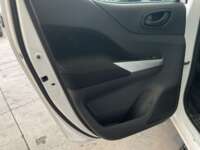 Nissan NP300 Doble Cabina 2019 4p SE L4/2.5 Man A/A Paq. Seg. 2019 Nissan NP300 Doble Cabina Venta Interiores 15