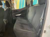 Nissan NP300 Doble Cabina 2019 4p SE L4/2.5 Man A/A Paq. Seg. 2019 Nissan NP300 Doble Cabina Venta Interiores 16