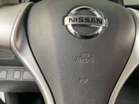 Nissan NP300 Doble Cabina 2019 4p SE L4/2.5 Man A/A Paq. Seg. 2019 Nissan NP300 Doble Cabina Venta Interiores 10