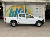 Nissan NP300 Doble Cabina 2019 4p SE L4/2.5 Man A/A Paq. Seg. 2019 Nissan NP300 Doble Cabina Venta Exteriores 4