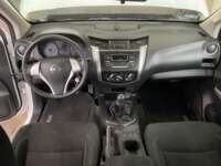 Nissan NP300 Doble Cabina 2019 4p SE L4/2.5 Man A/A Paq. Seg. 2019 Nissan NP300 Doble Cabina Venta Interiores 4