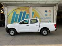 Nissan NP300 Doble Cabina 2019 4p SE L4/2.5 Man A/A Paq. Seg. 2019 Nissan NP300 Doble Cabina Venta Exteriores 8