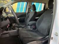 Nissan NP300 Doble Cabina 2019 4p SE L4/2.5 Man A/A Paq. Seg. 2019 Nissan NP300 Doble Cabina Venta Interiores 14