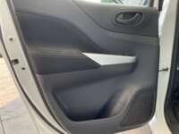 Nissan NP300 Doble Cabina 2019 4p SE L4/2.5 Man A/A Paq. Seg. 2019 Nissan NP300 Doble Cabina Venta Interiores 15