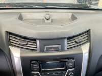 Nissan NP300 Doble Cabina 2019 4p SE L4/2.5 Man A/A Paq. Seg. 2019 Nissan NP300 Doble Cabina Venta Interiores 5