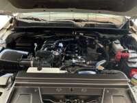 Nissan NP300 Doble Cabina 2019 4p SE L4/2.5 Man A/A Paq. Seg. 2019 Nissan NP300 Doble Cabina Venta Motor 2