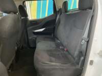 Nissan NP300 Doble Cabina 2019 4p SE L4/2.5 Man A/A Paq. Seg. 2019 Nissan NP300 Doble Cabina Venta Interiores 16