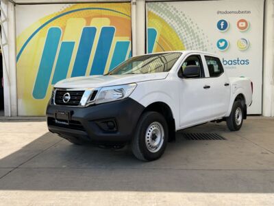 Nissan NP300 Doble Cabina 2019 4p SE L4/2.5 Man A/A Paq. Seg.