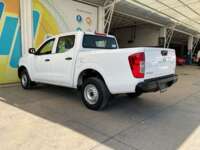Nissan NP300 Doble Cabina 2019 4p SE L4/2.5 Man A/A Paq. Seg. 2019 Nissan NP300 Doble Cabina Venta Exteriores 7
