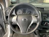 Nissan NP300 Doble Cabina 2019 4p SE L4/2.5 Man A/A Paq. Seg. 2019 Nissan NP300 Doble Cabina Venta Interiores 1