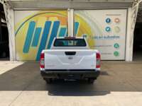 Nissan NP300 Doble Cabina 2019 4p SE L4/2.5 Man A/A Paq. Seg. 2019 Nissan NP300 Doble Cabina Venta Exteriores 6