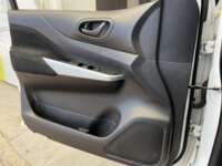 Nissan NP300 Doble Cabina 2019 4p SE L4/2.5 Man A/A Paq. Seg. 2019 Nissan NP300 Doble Cabina Venta Interiores 13