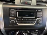 Nissan NP300 Doble Cabina 2019 4p SE L4/2.5 Man A/A Paq. Seg. 2019 Nissan NP300 Doble Cabina Venta Interiores 6