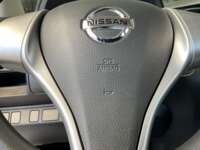 Nissan NP300 Doble Cabina 2019 4p SE L4/2.5 Man A/A Paq. Seg. 2019 Nissan NP300 Doble Cabina Venta Interiores 10