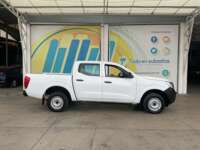 Nissan NP300 Doble Cabina 2019 4p SE L4/2.5 Man A/A Paq. Seg. 2019 Nissan NP300 Doble Cabina Venta Exteriores 4