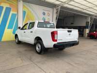 Nissan NP300 Doble Cabina 2019 4p SE L4/2.5 Man A/A Paq. Seg. 2019 Nissan NP300 Doble Cabina Venta Exteriores 7