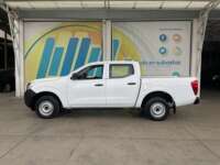 Nissan NP300 Doble Cabina 2019 4p SE L4/2.5 Man A/A Paq. Seg. 2019 Nissan NP300 Doble Cabina Venta Exteriores 8