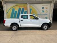 Nissan NP300 Doble Cabina 2019 4p SE L4/2.5 Man A/A Paq. Seg. 2019 Nissan NP300 Doble Cabina Venta Exteriores 4