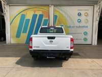 Nissan NP300 Doble Cabina 2019 4p SE L4/2.5 Man A/A Paq. Seg. 2019 Nissan NP300 Doble Cabina Venta Exteriores 6