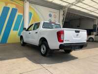 Nissan NP300 Doble Cabina 2019 4p SE L4/2.5 Man A/A Paq. Seg. 2019 Nissan NP300 Doble Cabina Venta Exteriores 7