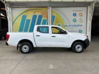 Nissan NP300 Doble Cabina 2019 4p SE L4/2.5 Man A/A Paq. Seg. 2019 Nissan NP300 Doble Cabina Venta Exteriores 4