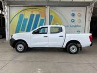 Nissan NP300 Doble Cabina 2019 4p SE L4/2.5 Man A/A Paq. Seg. 2019 Nissan NP300 Doble Cabina Venta Exteriores 8