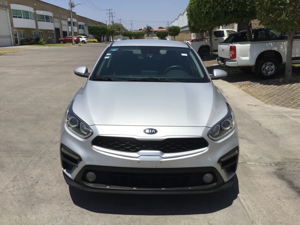 Kia Forte 2019 4p L L4/2.0 IVT 2019 Kia Forte Venta Exteriores 2