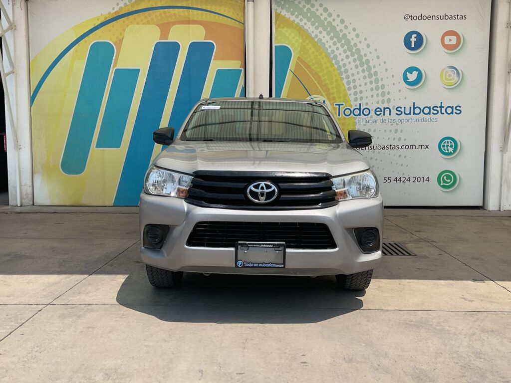 Toyota Hilux 2019 2p Cabina Sencilla L4/2.7 Man 2019 Toyota Hilux Venta Exteriores 2