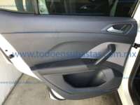 Volkswagen T-Cross 2022 5p Trendline L3/1.0/T Tiptronic Línea Nueva 2022 Volkswagen T-Cross Ingreso Interiores 15