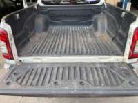 Mitsubishi L200 2020 4p Doble Cabina L4/2.5/T Diesel Man 4X4 2020 Mitsubishi L200 Venta Cajuela 1