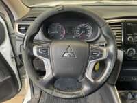 Mitsubishi L200 2020 4p Doble Cabina L4/2.5/T Diesel Man 4X4 2020 Mitsubishi L200 Venta Interiores 1