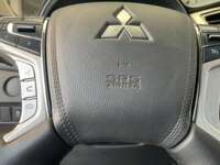 Mitsubishi L200 2020 4p Doble Cabina L4/2.5/T Diesel Man 4X4 2020 Mitsubishi L200 Venta Interiores 12